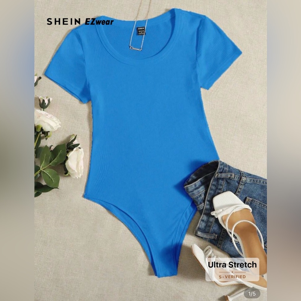 SHEIN Size M Blue Ribbed Bodysuit